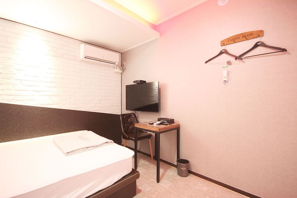undefined Busan Yeonsandong Hue 3