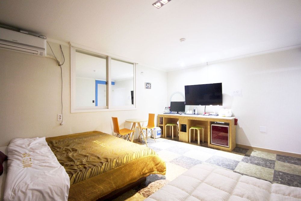 Busan Gupo Cats Room (Twin (Netflix available)) 5