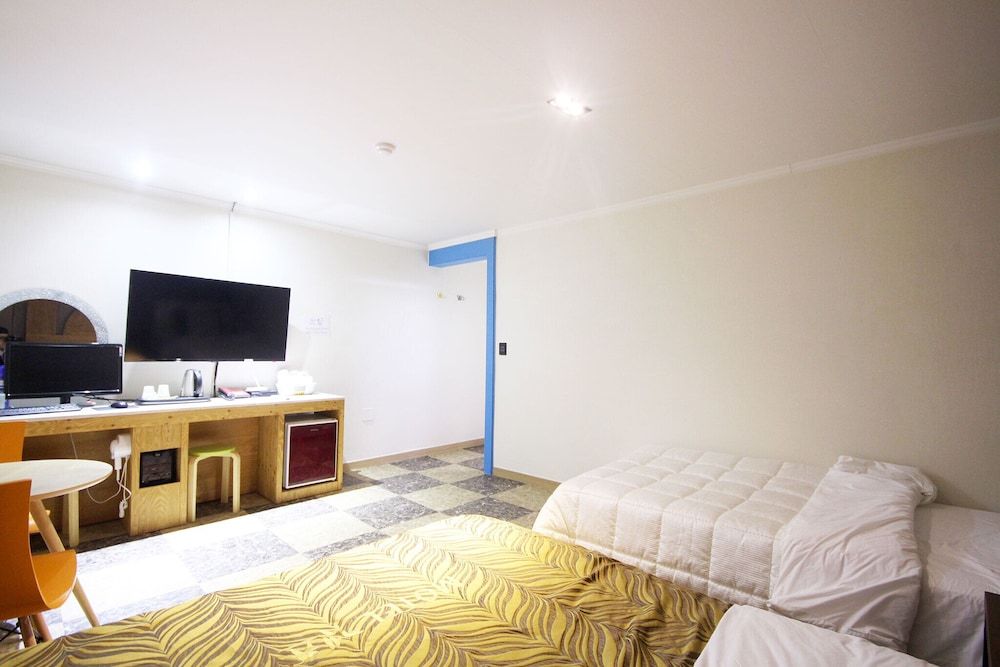 Busan Gupo Cats Room (Twin (Netflix available)) 4