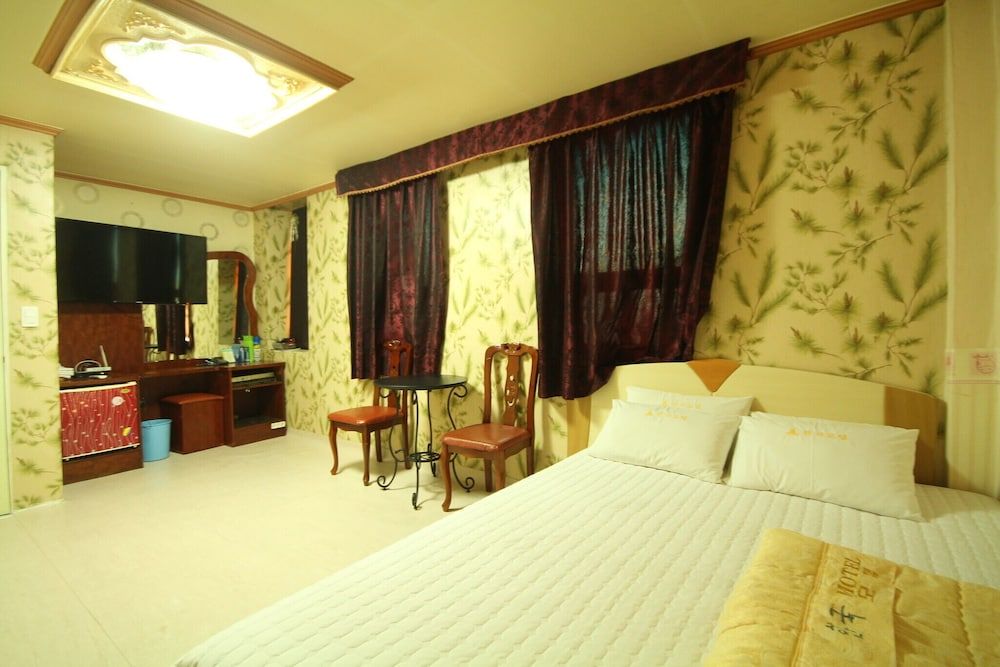 undefined Busan Yeongdo Hanguk 2