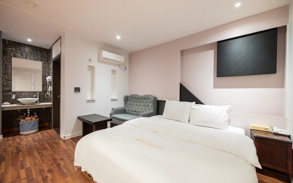 undefined Busan Songjeong Bay Hotel 5