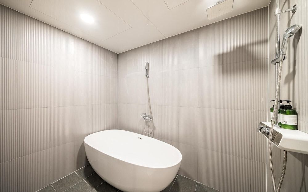 undefined Busan Songjeong Bay Hotel 8