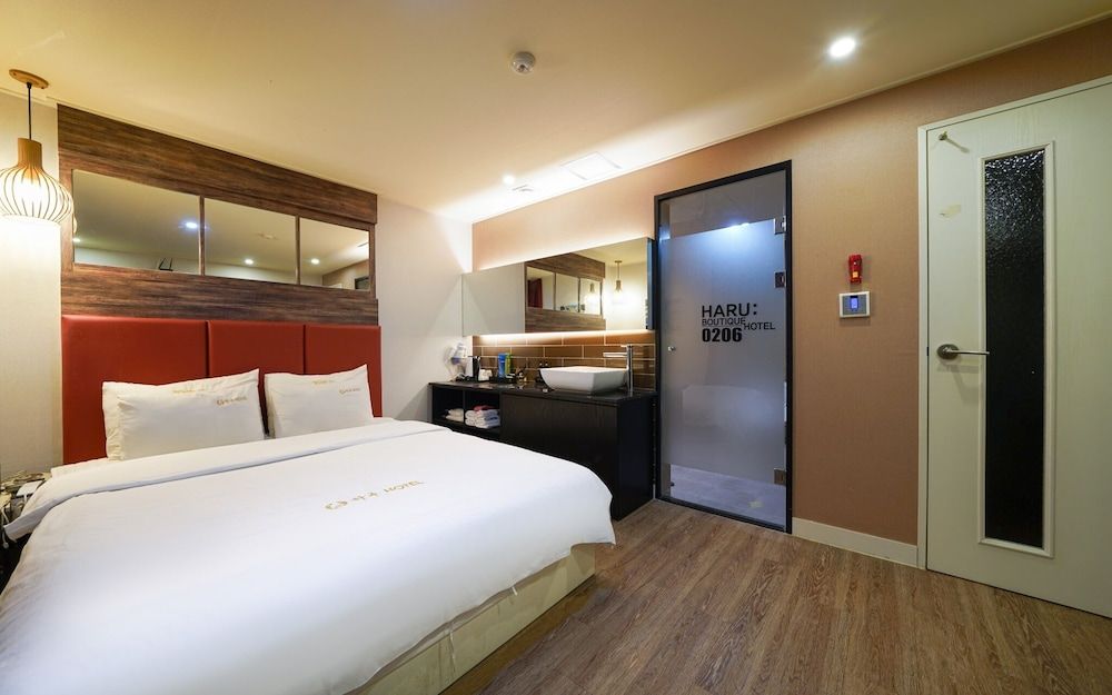 Busan Dongrae Day Room (Deluxe (Netflix Available)) 2