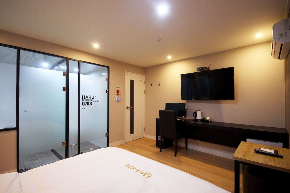 Busan Dongrae Day Room (Deluxe Gold (Netflix available)) 22