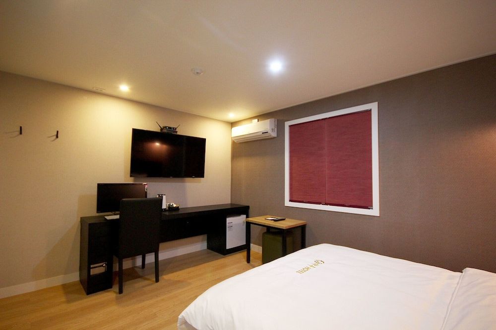 Busan Dongrae Day Room (Deluxe Gold (Netflix available)) 23