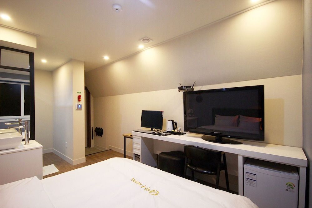 Busan Dongrae Day Room (Standard (Standard/Netflix available)) 22