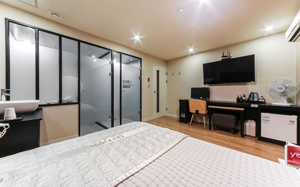 Busan Dongrae Day Room (Deluxe Gold (Netflix available)) 29