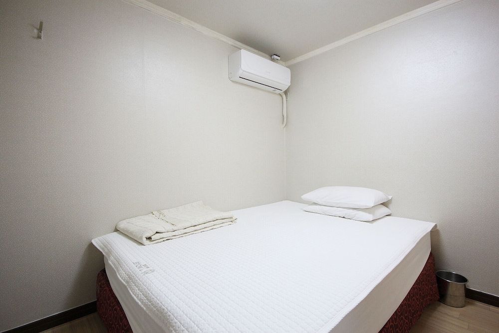 undefined Busan Gwangalli J 8