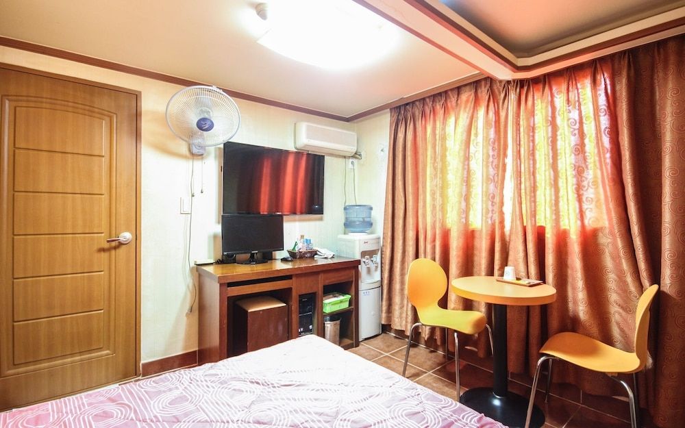 undefined Busan Nampo-dong Prince 7