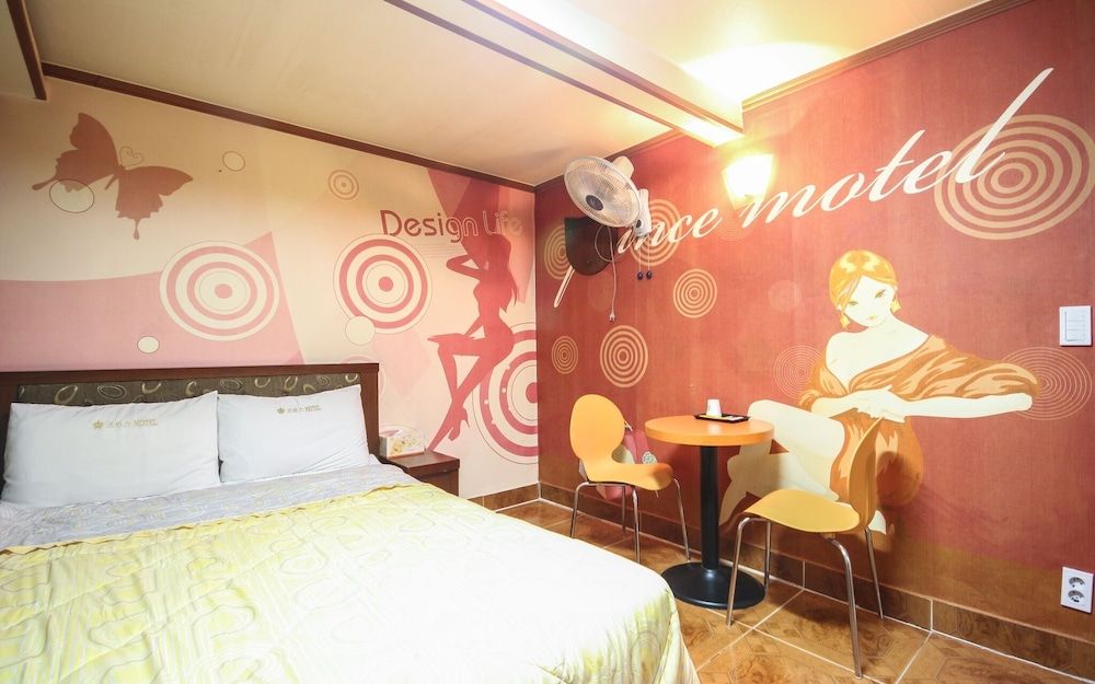 Busan Nampo-dong Prince Room (Special Room) 9