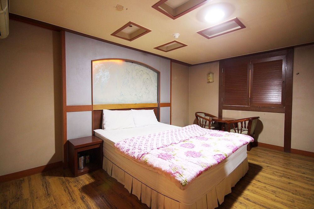 undefined Busan Gupo Naias 2