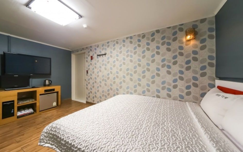 undefined Busan Daeyeon-dong Ribe 10