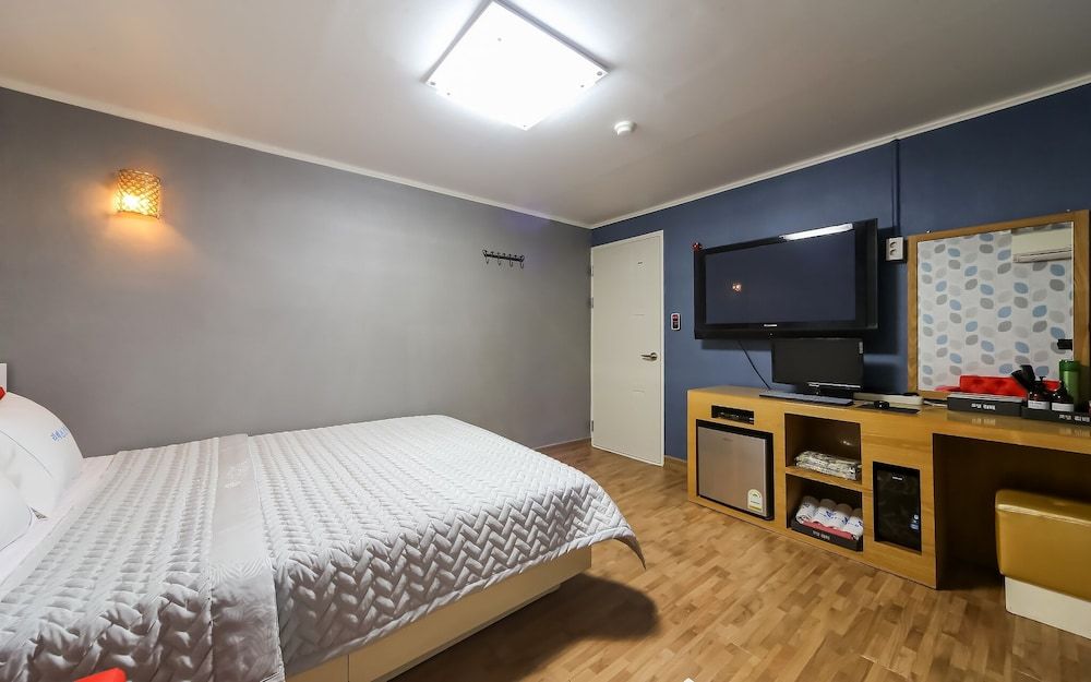 undefined Busan Daeyeon-dong Ribe 9