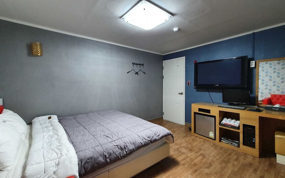 undefined Busan Daeyeon-dong Ribe 7