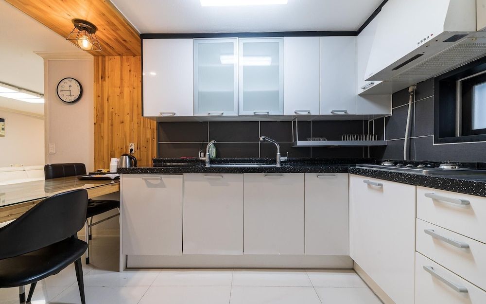 Busan Daeyeondong Welkin Room (Premier Triple (Free Netflix viewing ) 17