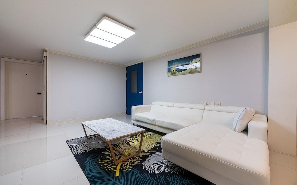 Busan Daeyeondong Welkin Room (Premier Triple (Free Netflix viewing ) 15