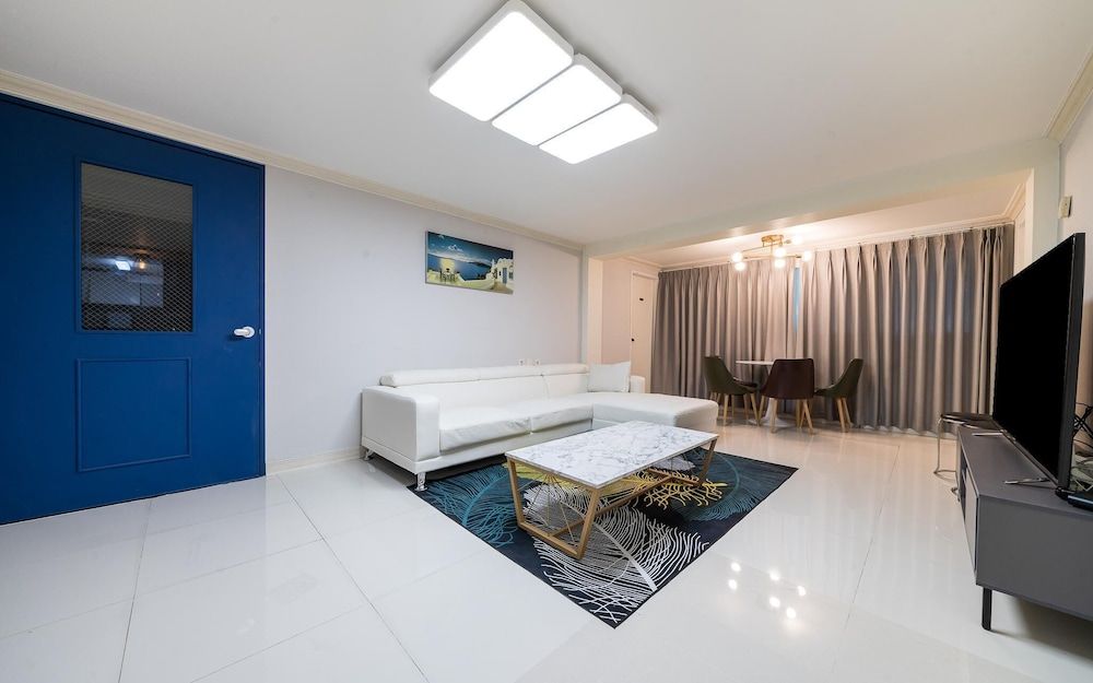 Busan Daeyeondong Welkin Room (Premier Triple (Free Netflix viewing ) 14