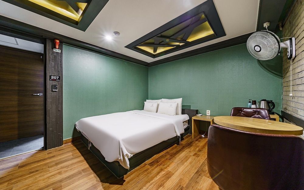 Busan Daeyeondong Welkin Room (Couple PC (high-end gaming PC headset) 3