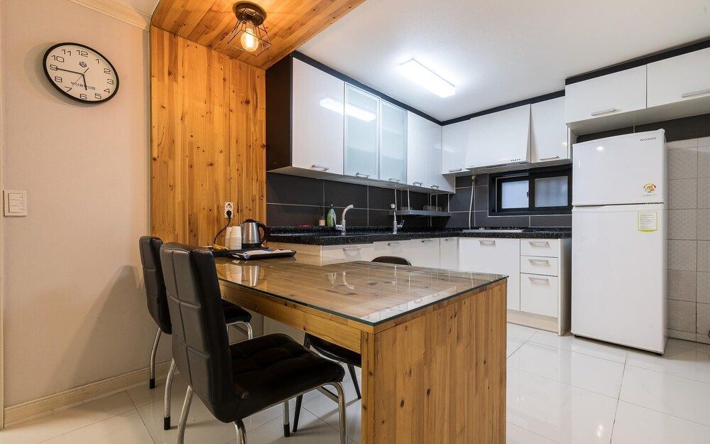 Busan Daeyeondong Welkin Room (Premier Triple (Free Netflix viewing ) 16