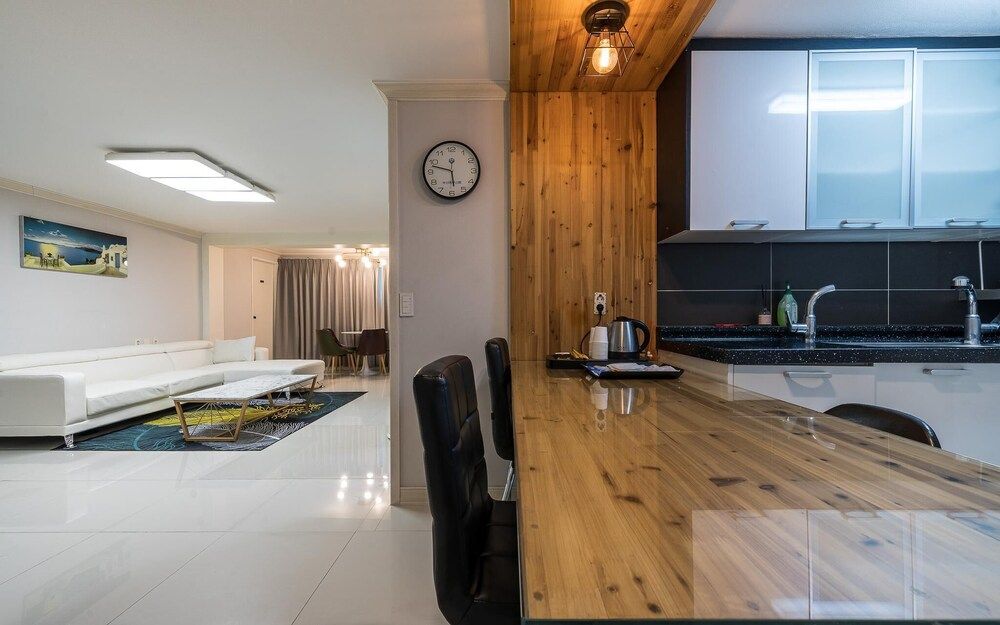 Busan Daeyeondong Welkin Room (Premier Triple (Free Netflix viewing ) 19