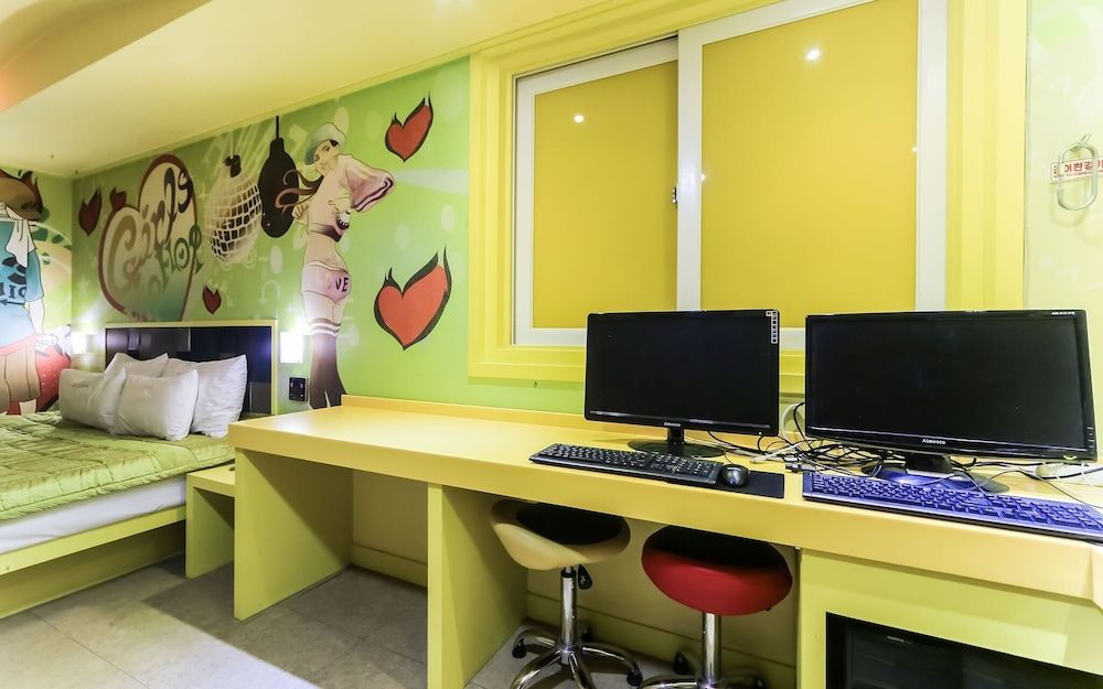 Busan Dongnae 369 Room (Special Room C (Netflix Available)) 3