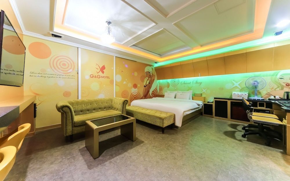 Busan Dongnae G and G Room (SKY VIP (available to watch Netflix))