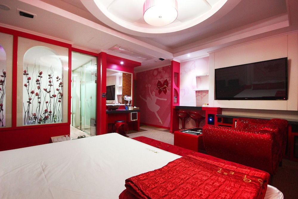 Busan Dongnae G and G Room (VIP (Netflix Available)) 13