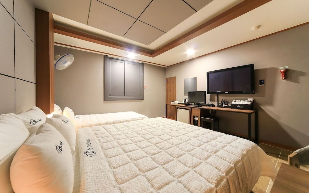 Busan Sajik Olive Room (Twin) 4