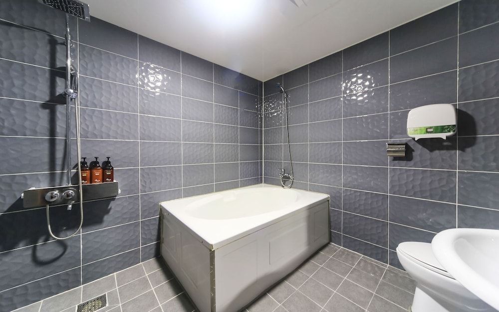 Busan Sajik Olive Room (Twin) 5