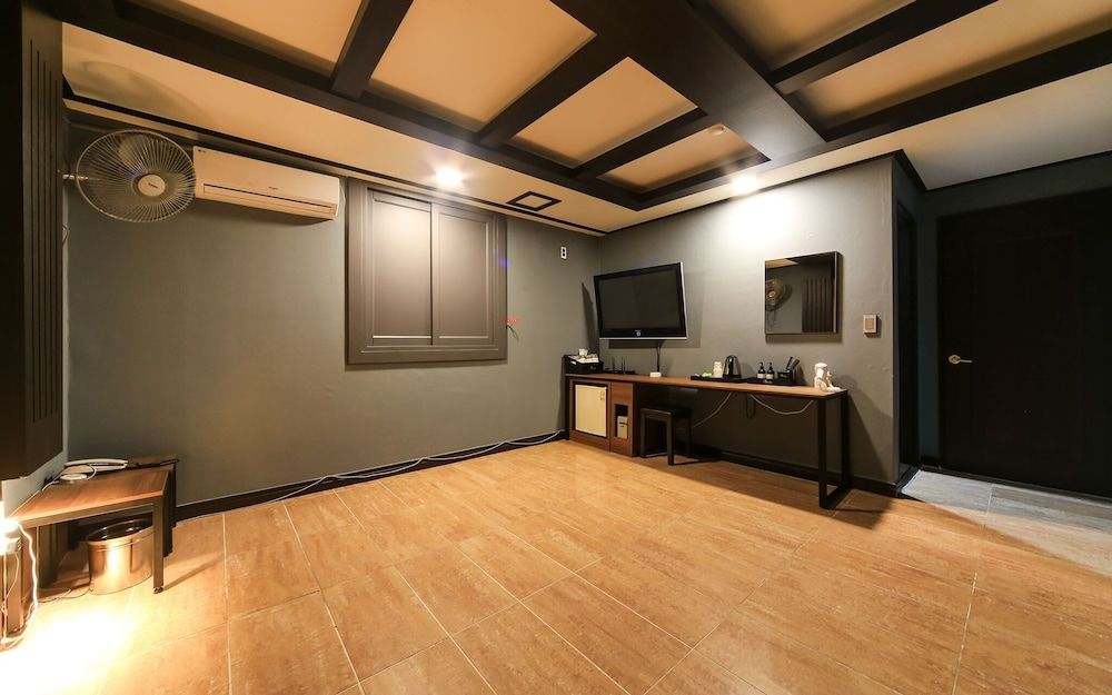 Busan Sajik Olive Room (Hansil) 4