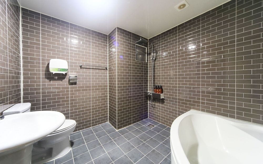 undefined Busan Sajik Olive 10