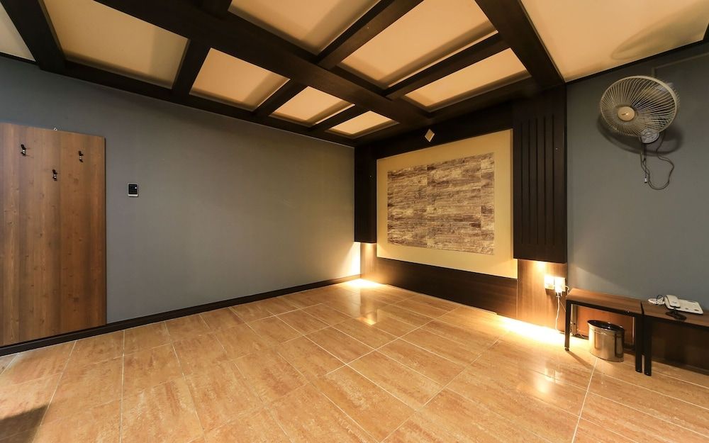 Busan Sajik Olive Room (Hansil) 5