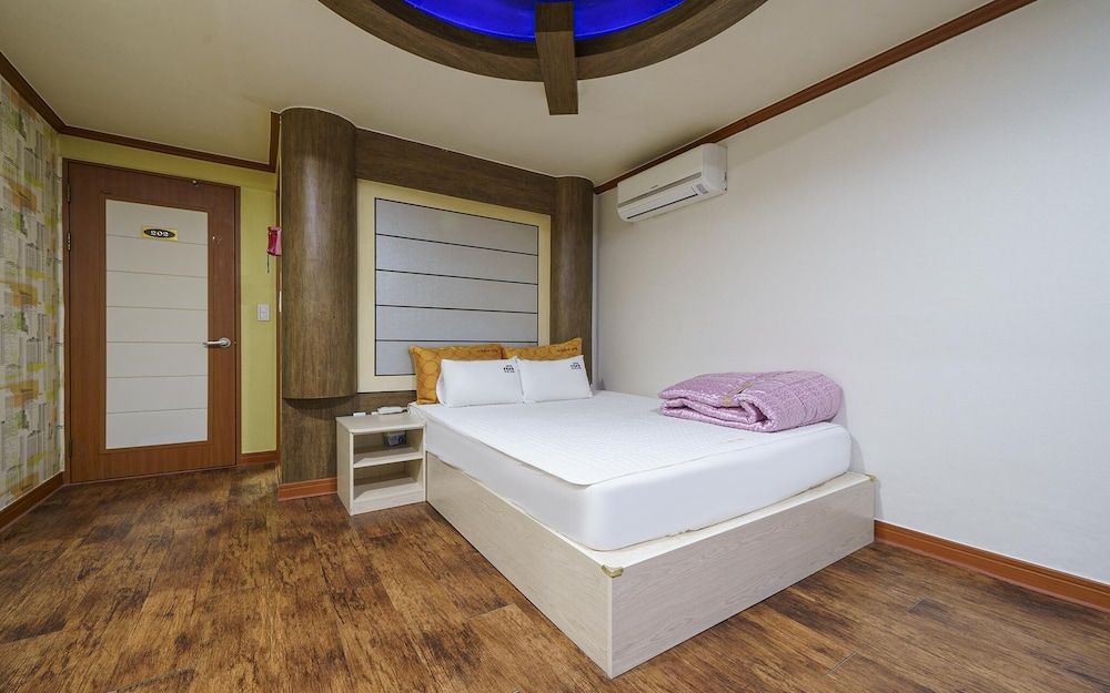undefined Busan Oncheonjang Victoria 3