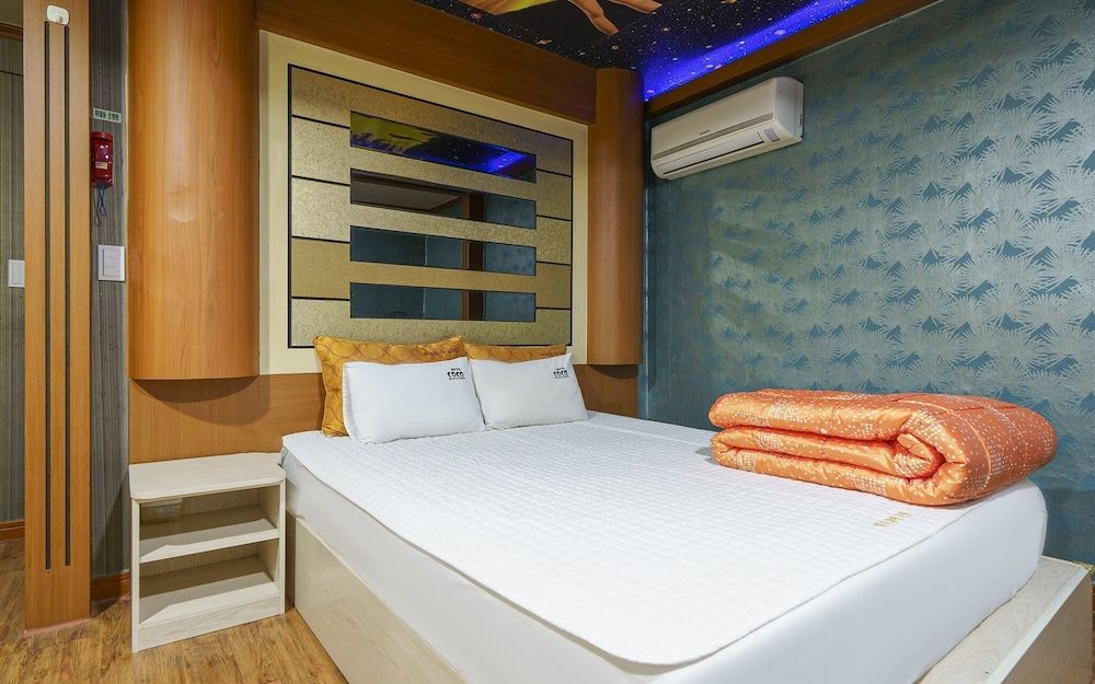undefined Busan Oncheonjang Victoria 7