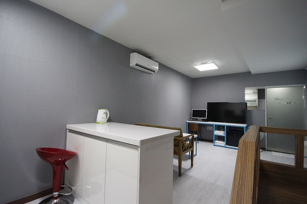 undefined Busan Mandeok Paradia 7