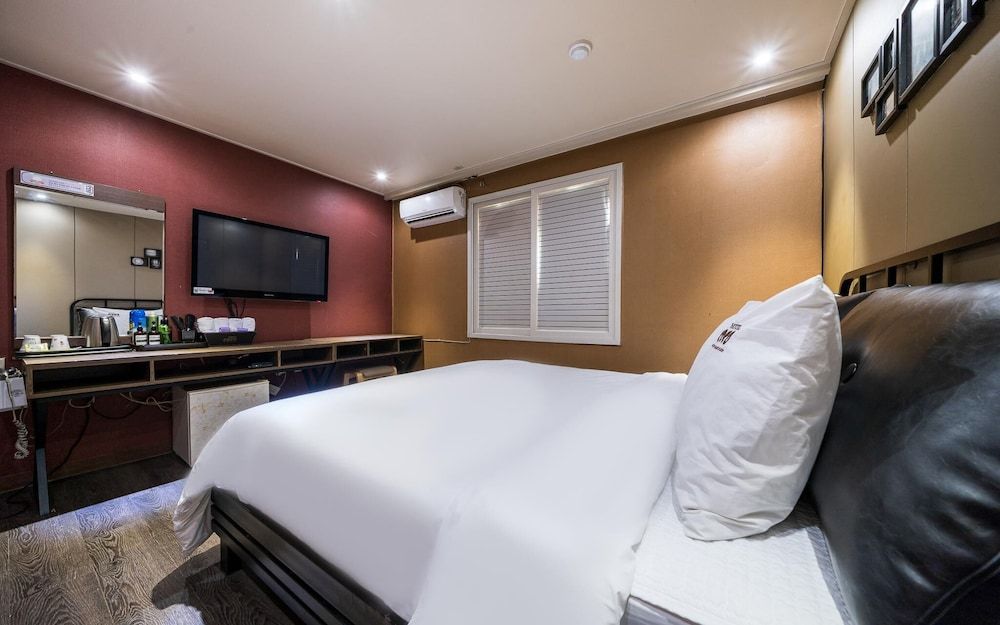 Busan Deokcheon Coco Room (Standard Room (Netflix Available/MAX ) 9