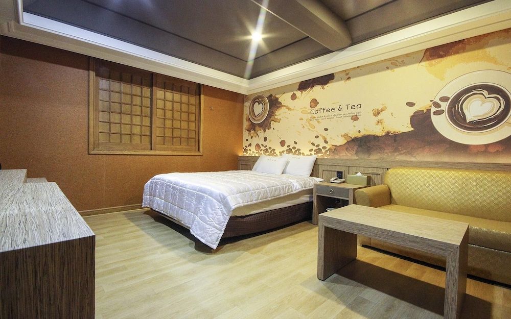 Busan Yeonsandong With Room (Standard room (VOD viewing available/)