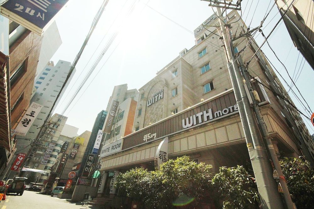 undefined Busan Yeonsandong With 3