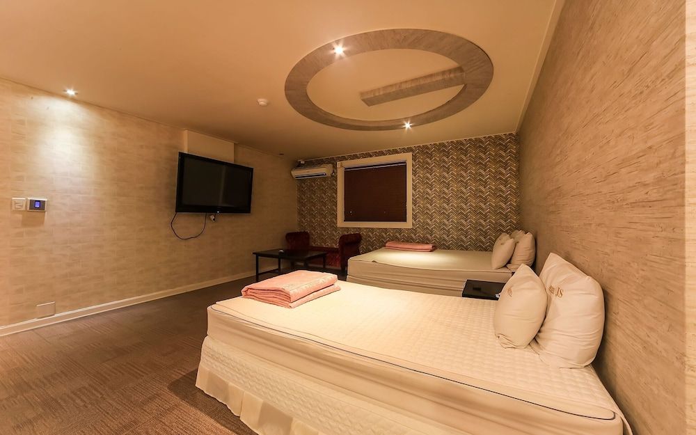Busan Oncheonjang JS Room (Twin) 2