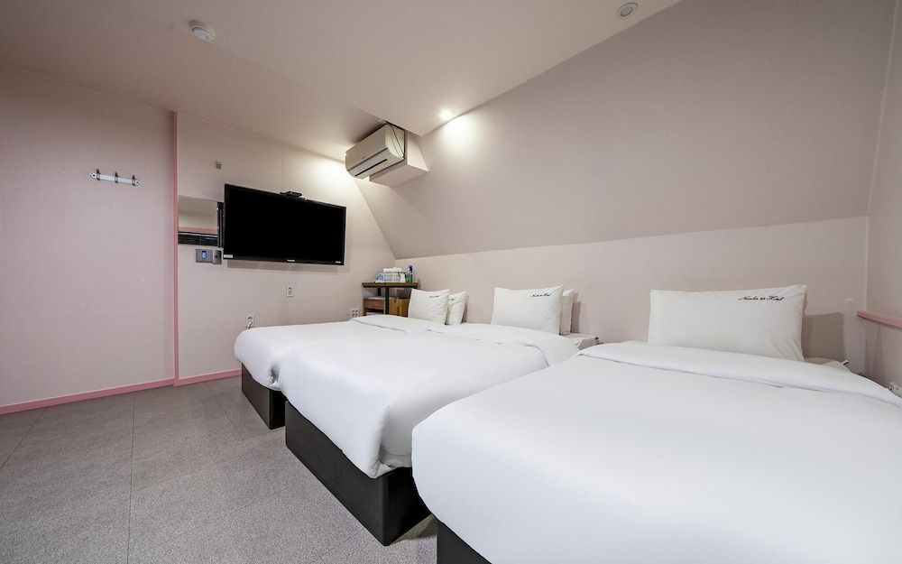 Busan Yeonsandong No25 Room (Business single triple + OTT (free pa) 3