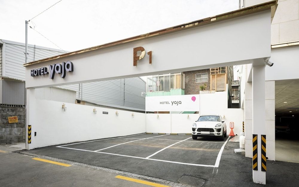 undefined Busan Gwangan Yaja Gwangalli 6