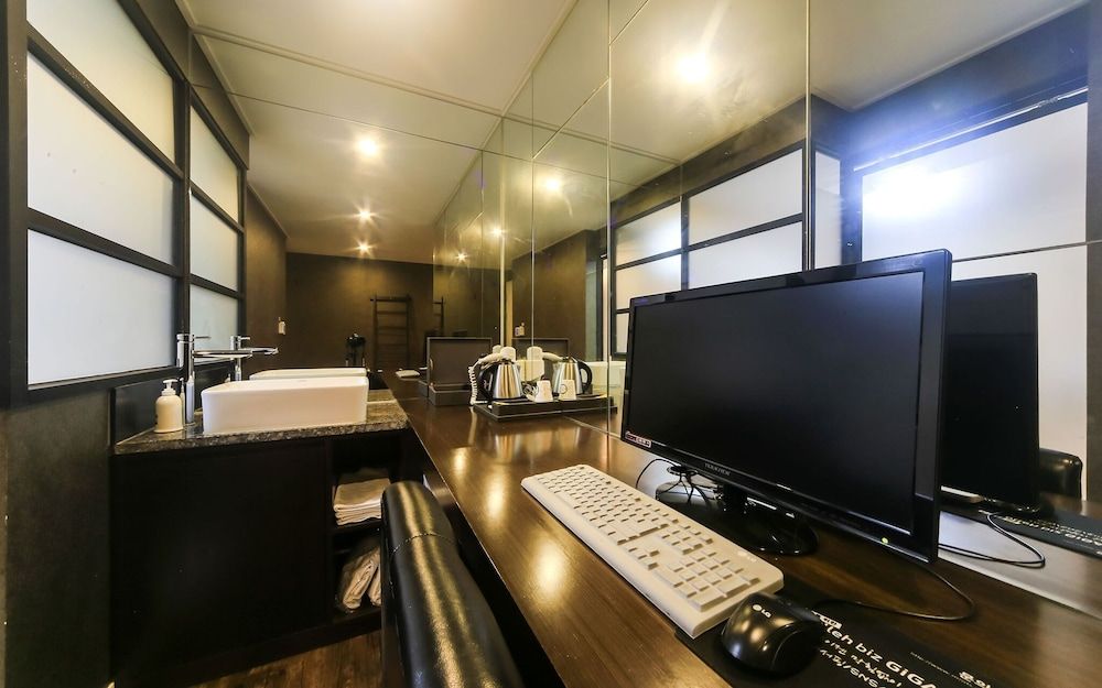 Busan Sasang Louis Hotel Room (Deluxe (Netflix & YouTube Available)) 13