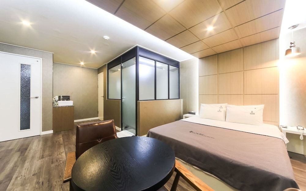 Busan Sasang Louis Hotel Room (Deluxe (Netflix & YouTube Available)) 18