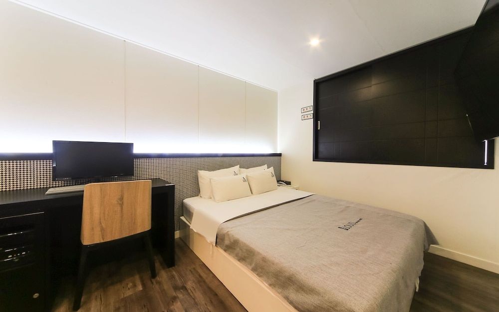 Busan Sasang Louis Hotel Room (Standard (Netflix & YouTube Available)