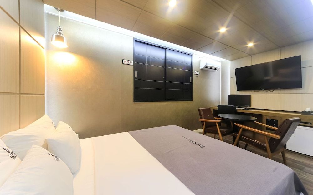 Busan Sasang Louis Hotel Room (Deluxe (Netflix & YouTube Available)) 20