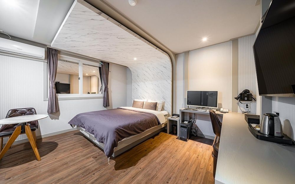 undefined Busan Mandeok The Gentle 6