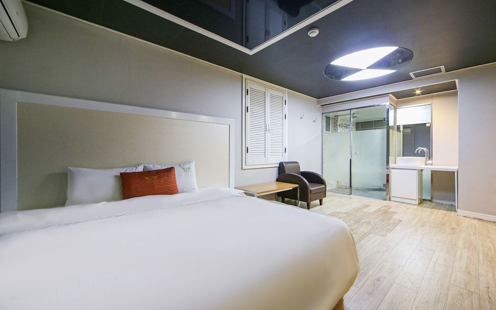 Busan Daeyeondong Z Room (Deluxe Family "Deluxe Family") 2