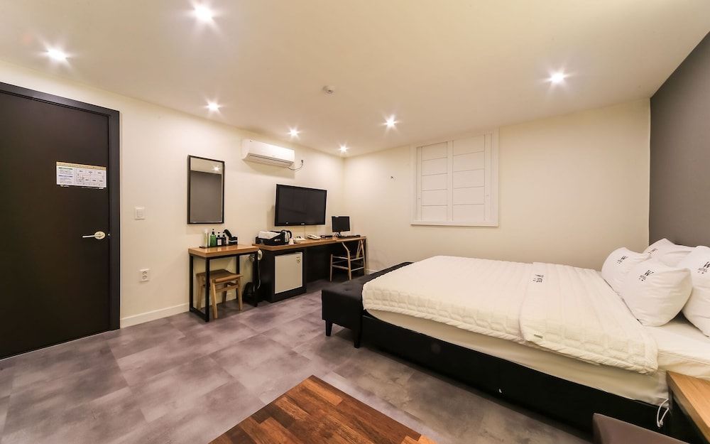 undefined Busan Jaesongdong W 8