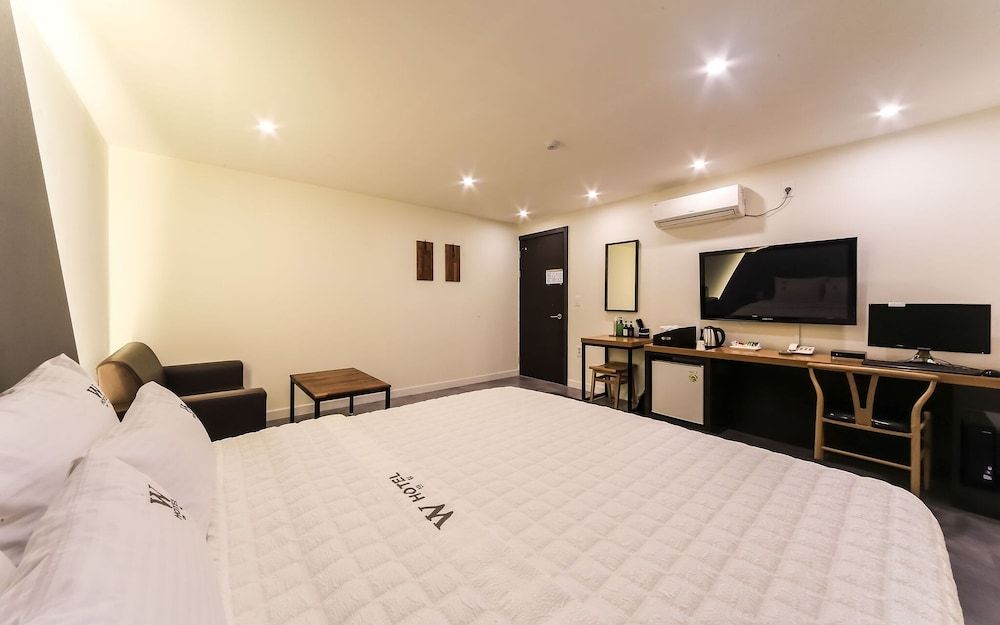 undefined Busan Jaesongdong W 7