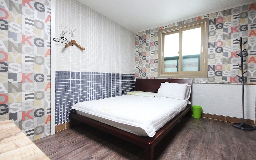 undefined Busan Seomyeon Pink 2